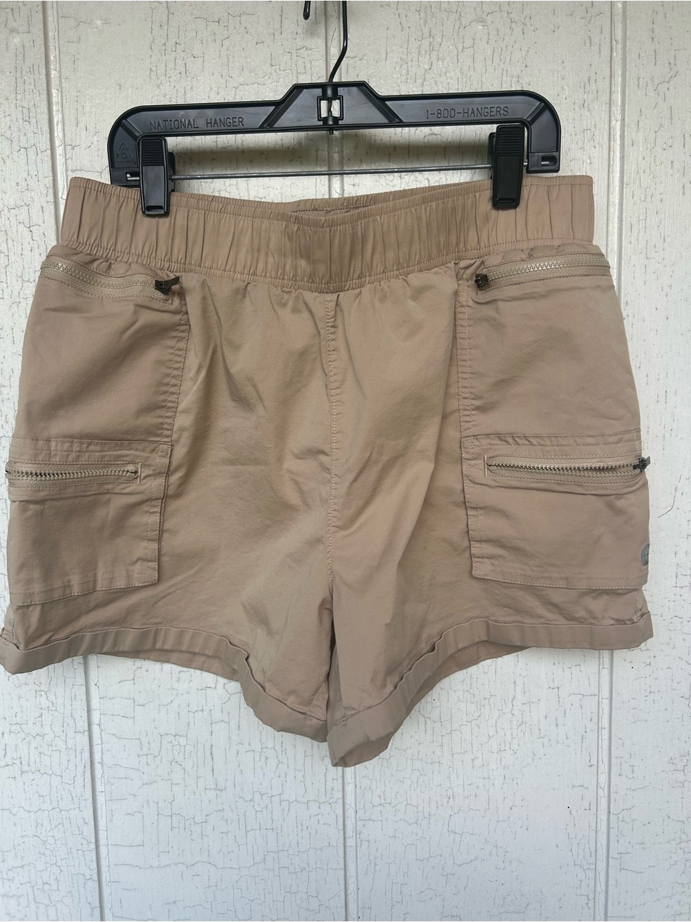 Mondetta Women's Cargo Shorts in Light Taupe